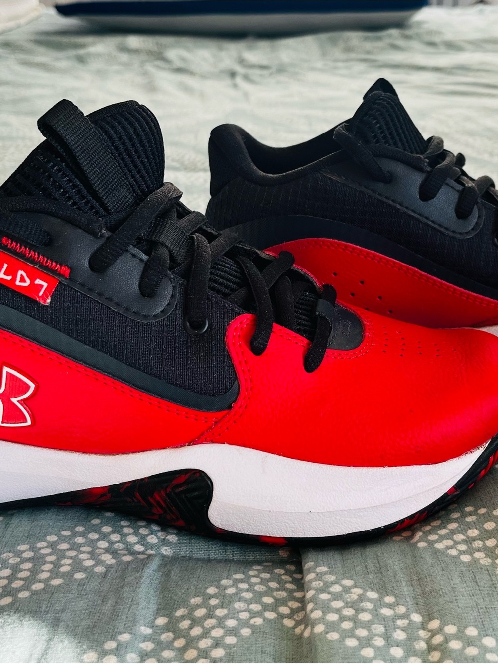 Under Armour Kids Red and Black Sneakers with White Midsole